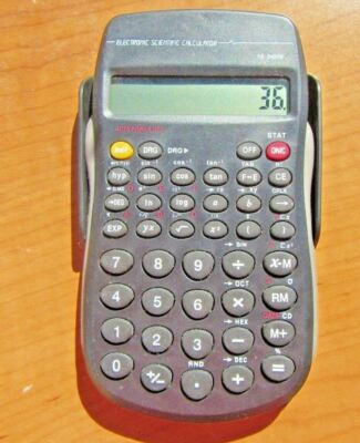 electronic scientific SOLAR calculator CAN ICES-3 (B)/NMB-3(B)
