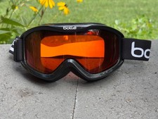 BOLLE ADJUSTABLE SKI / SNOWBOARD GOGGLES RED LENS, BLACK FRAME AND BAND