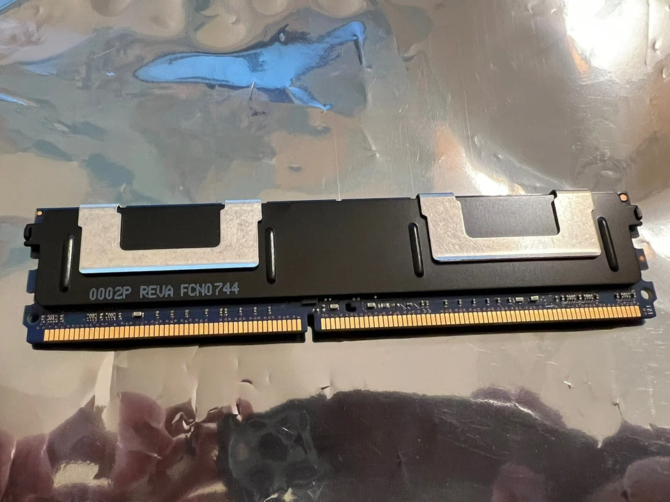 Nanya 4GB Kit (8 x 512 MB) 1Rx8 PC2-5300F-555-11-A5.667 ECC (NT512T72U89A7BD-3C) - Image 3 of 3