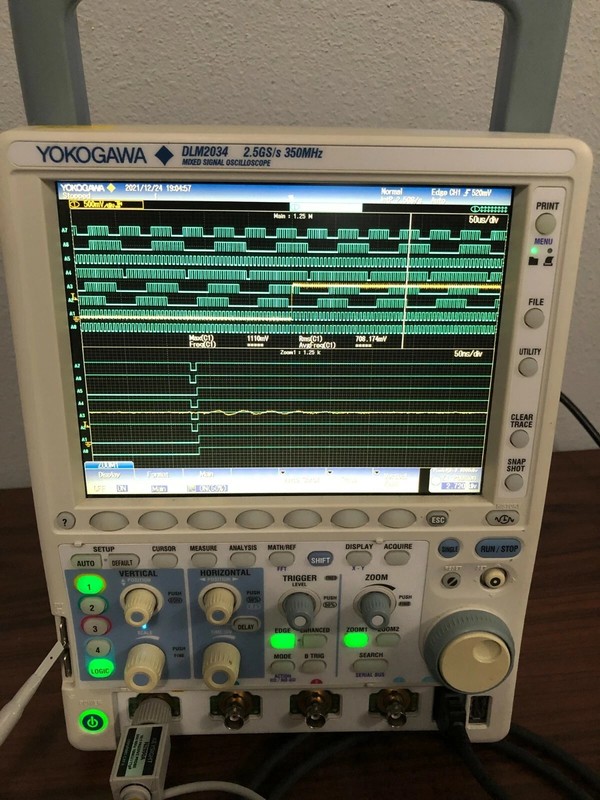 YOKOGAWA DLM2034 Mixed Signal Digital Oscilloscope 350MHz 2.5GS/s 4ch w/ a Probe