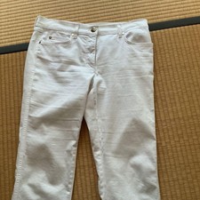ESCADA White Straight Pants Back Pocket Simple Design