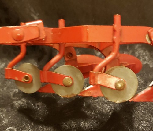 1954 ESKA IH Int. Harvester McCormick Tractor Plow 3 Bottom 1:16 Scale RARE!!!! - Picture 5 of 18