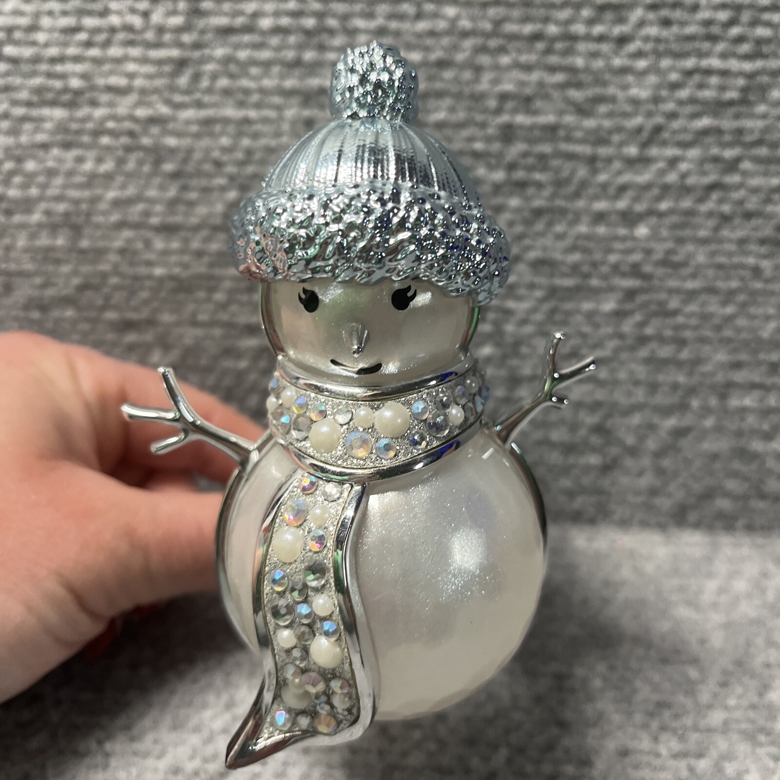 Pearl Jeweled Snowman Wallflower Plug-In for Christmas Winter Decor-image