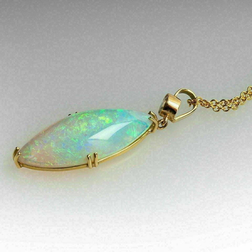 Colgante de regalo de ópalo de fuego simulado corte marquesa de 3 quilates para mujer enchapado en oro amarillo de 14 k. Foto 2 de 4
