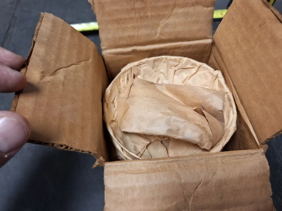 Tapas centrales de rueda personalizadas cromadas giratorias Cal de colección piezas de velocidad de velocidad Foto 4 de 4