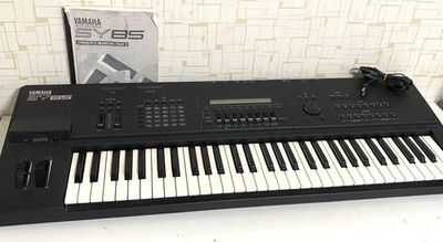 Yamaha SY85 シンセサイザー 動作品 Yamaha SY85 Music Synthesizer Keyboard With SKB Case for sale