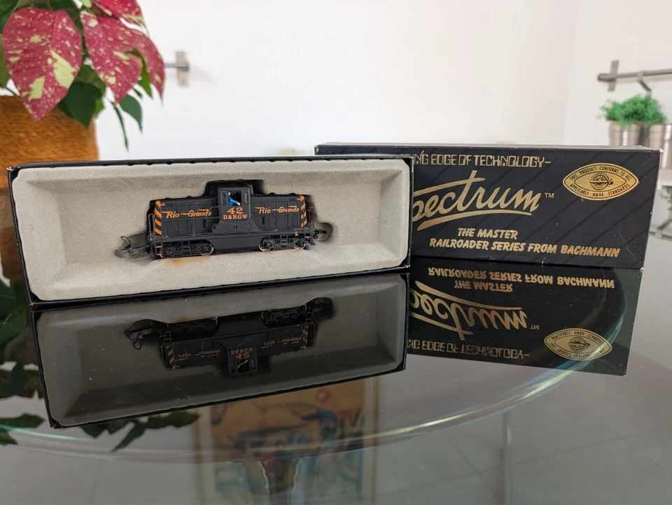 Bachmann 80015 HO Spectrum GE 44-Ton Switcher Rio Grande D&RGW - Photo 1/3