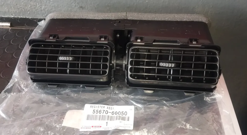 Toyota 55670-60050 Land Cruiser Prado KDJ90 Instrument Panel