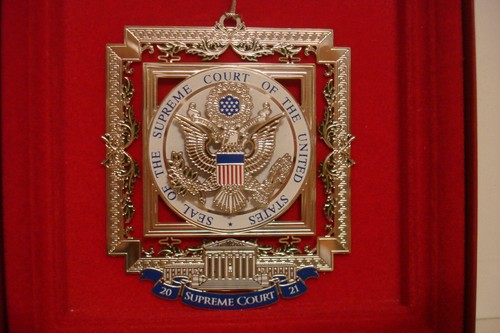 Seal of Supreme Court of the United States Silver Plated 2021 Holiday Ornament - Bild 2 von 14