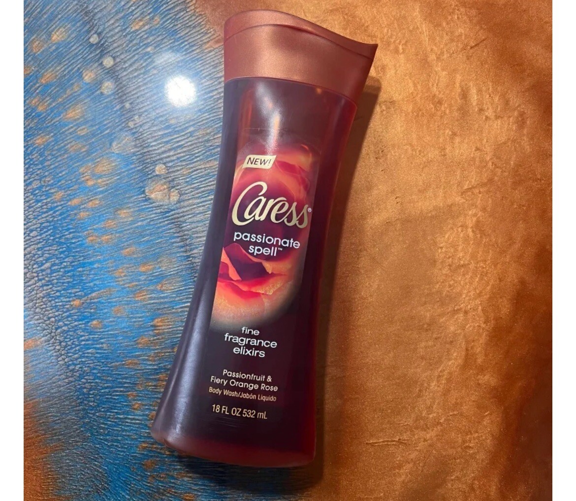 Caress Passionate Spell Passionfruit & Fiery Orange Rose Body Wash 18