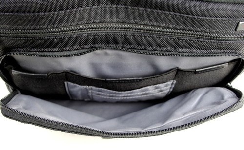 TUMI NERO BALISTICO NYLON IMBOTTITO 12" CUSTODIA PER LAPTOP PORTA DOCUMENTI CARTA - Foto 4 di 10