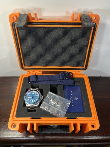 NAUTIS Commander 2000 Men’s Diver Blue Dial Bracelet Automatic Watch 20ATM Ø45mm - Picture 10 of 10