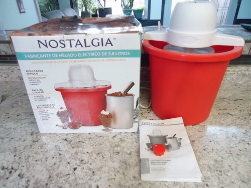 NOSTALGIA 4 QUART ELECTRIC ICE CREAM MAKER ICMP4RED ( works great) #