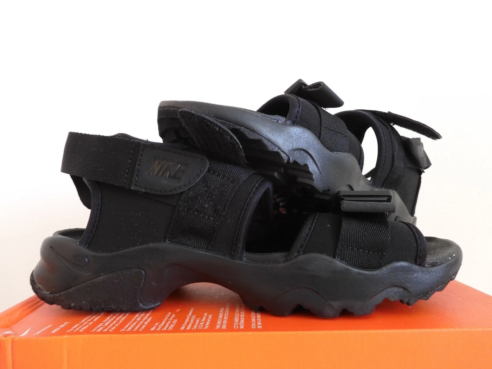NIKE CANYON SANDALO NA "TRAIL HIKING.WATER SHOES SANDALI NERO TAGLIA 8 [CW9704 001]