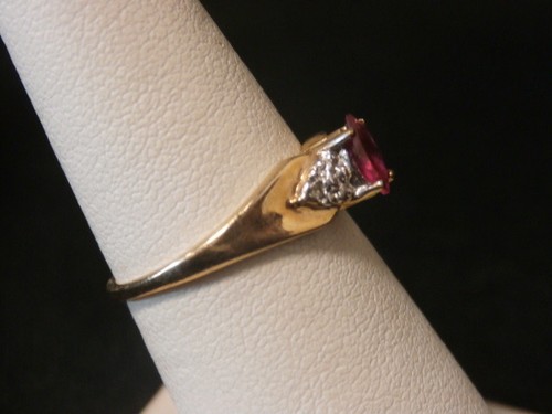 Hermoso anillo pequeño de rubí marquesa de oro amarillo de 10 K. ¡Haz una oferta! #1716 - Imagen 3 de 7