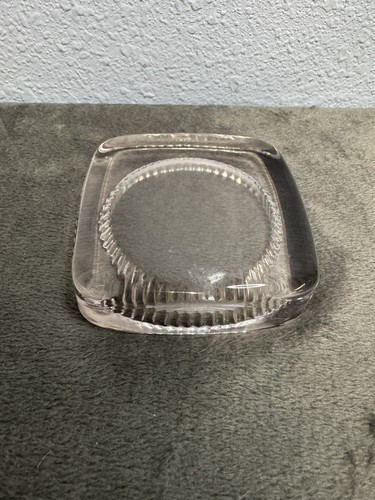 Square clear glass paperweight for crafts with design ash tray multipurpose - Picture 2 of 3