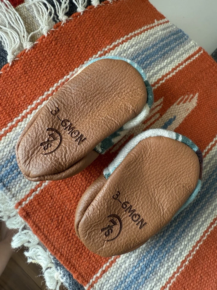 Mocasines de bebé Savannah Sevens 3-6M nuevos sin etiquetas | Cuero de lana occidental | Raro agotado Foto 2 de 3