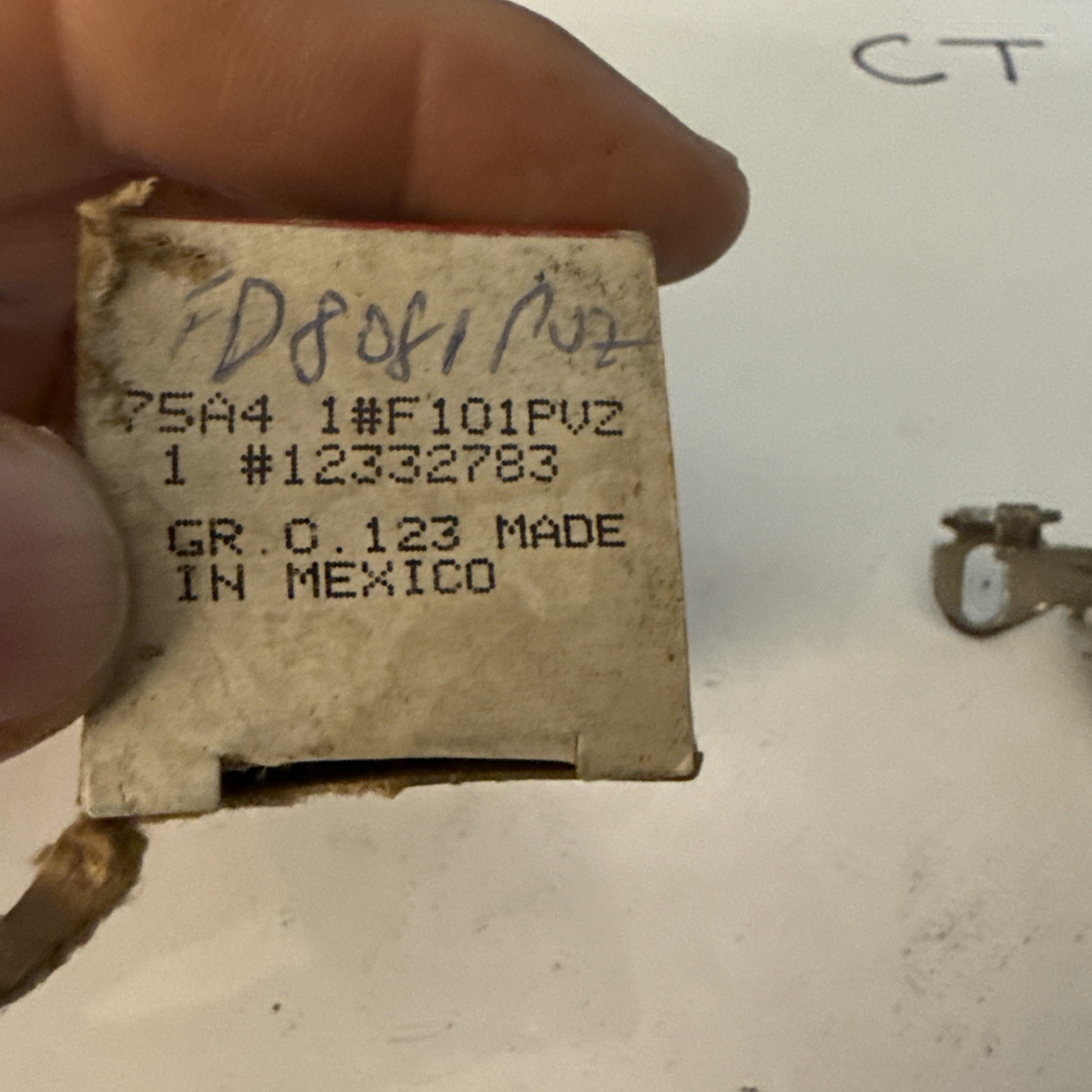 (1) GENUINE GM DELCO Contact Set 12332783 1966-1977 Ignition system Nos OEM