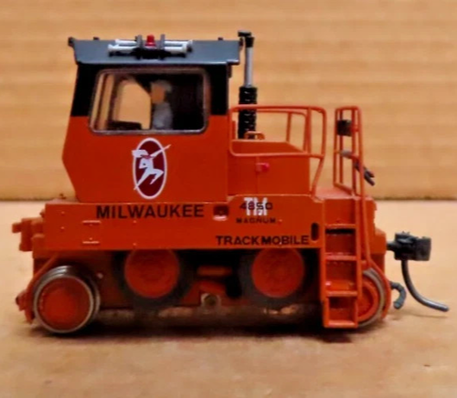 Trackmobile Broadway Limited Imports escala HO #6012 - Milwaukee Road con DCC ¡NUEVO EN CAJA!