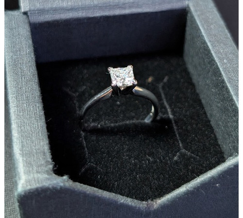 18KT White Gold .73 CT Princess Cut Real Diamond Ring IGI Certified - Picture 7 of 15