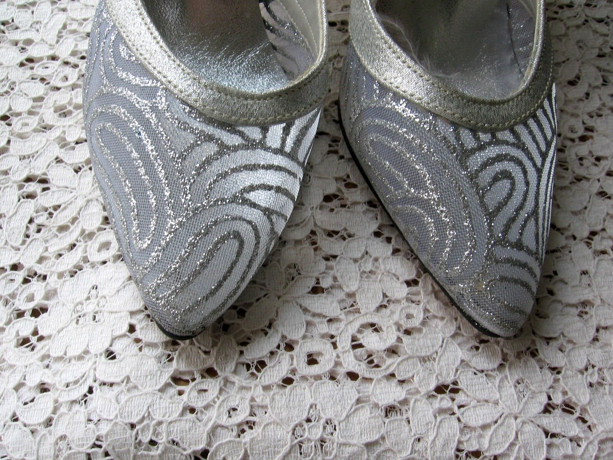 VINTAGE 1960 STYLE JACQUES LEVINE SPARKLY SILVER POINTY TOE HIGH