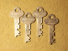 4 Same Vintage Flat Steel Keys Trunk Padlock  Antique Lock Box Desk Cabinet Key