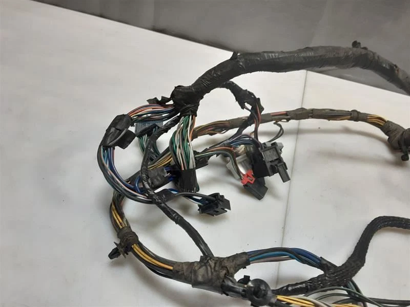 Arnés de cableado para tablero de instrumentos Jeep TJ Wrangler OEM 56047311AB 2005 50679 Foto 4 de 4