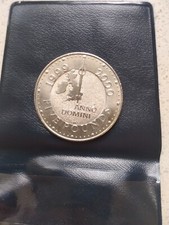 UK Royal Mint 1999-2000 £5 Five Pound Coin