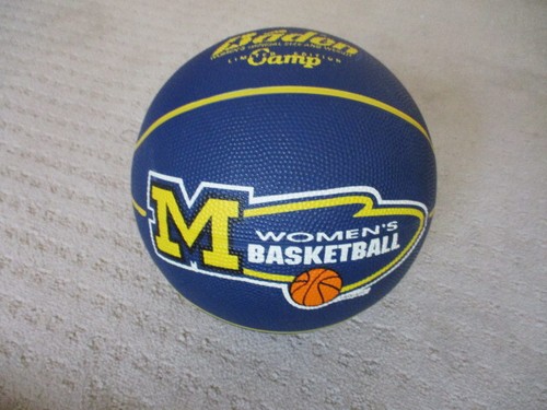 Sue Guevara Signed University of Michigan Womens Basketball Head Coach 1996-2003 - Picture 4 of 4
