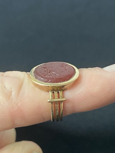 Antique Carnelian Gold Ring Intaglio Seal Signet. 18k . - Picture 2 of 6