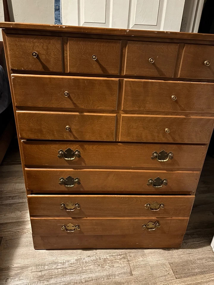 Cómoda cómoda ethan allen Foto 3 de 4