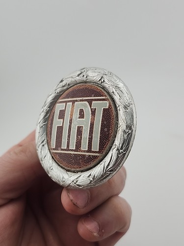 VINTAGE FIAT HOOD / BOOT WREATH EMBLEM OEM #1 - Picture 3 of 6
