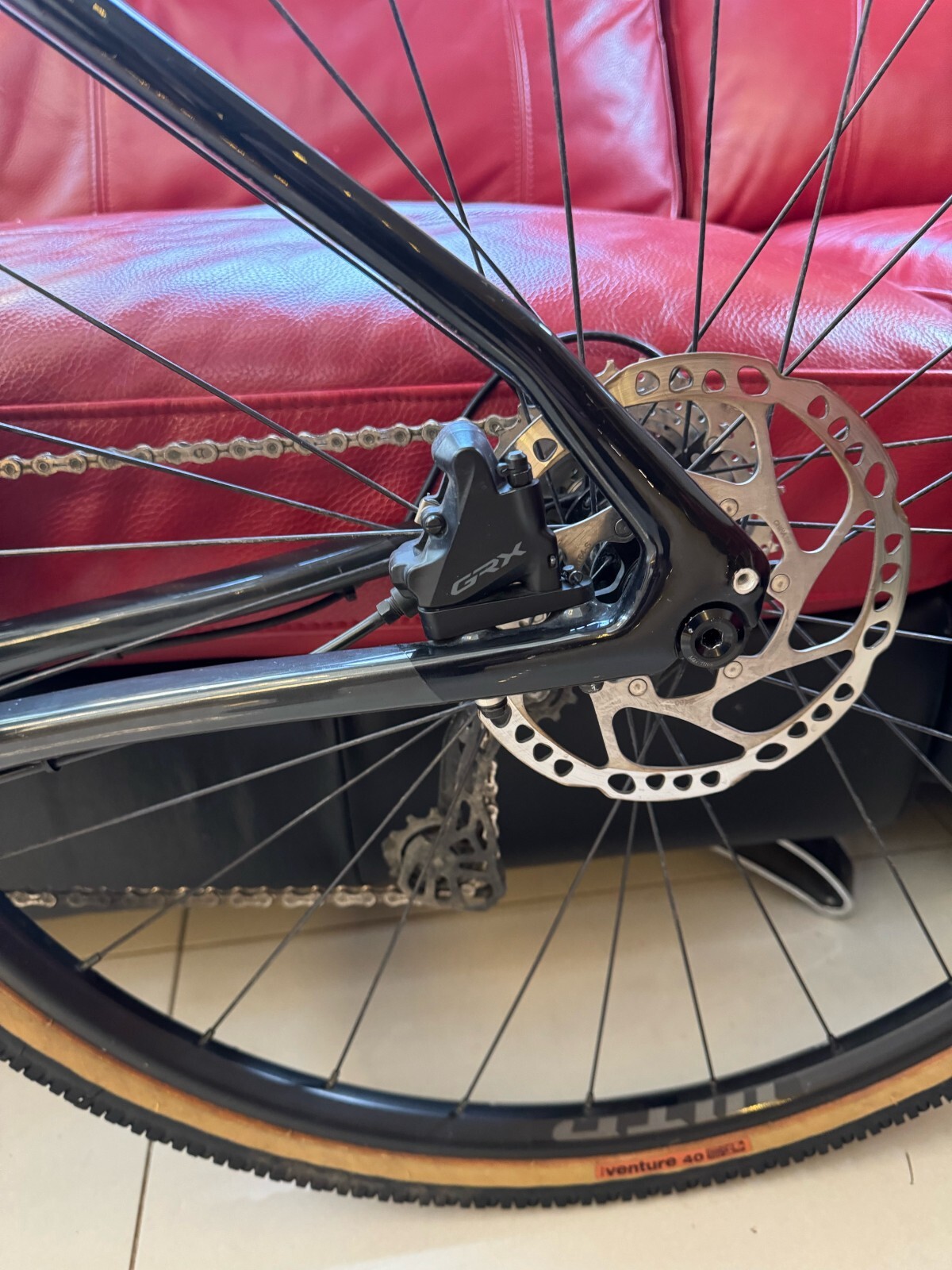 Cannondale Carbon Fibre Topstone 5 Gravel Bike Kingpin Rear Suspension