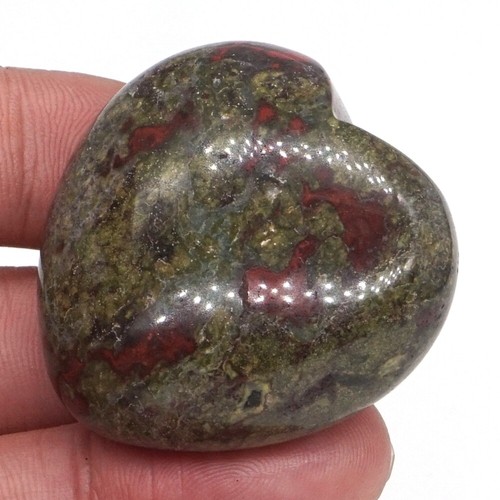 1.5" Love Heart Natural Gems Dragon Blood Stone Carved Palm Stone Reiki Healing - Picture 6 of 7