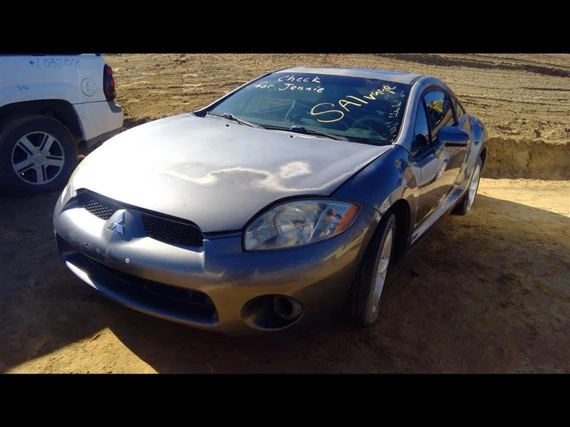 Bomba de dirección asistida usada se adapta a: Mitsubishi Eclipse 2006 2,4 grado A Foto 2 de 4