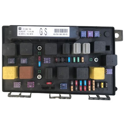 13206746 Fuse Module Opel Zafira B 2010