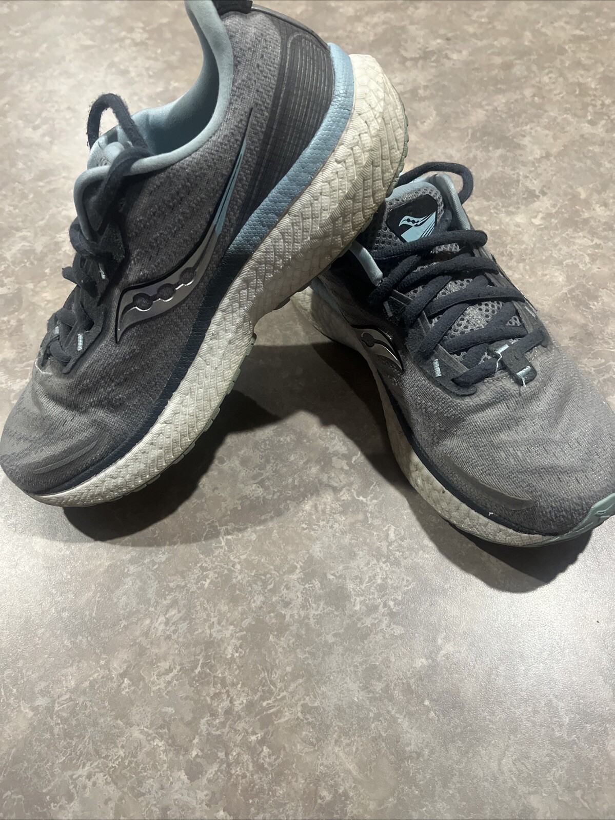 SAUCONY TRIUMPH RUNNING SHOES WOMENS SIZE 8 **RETAIL $160*** thumbnail 5