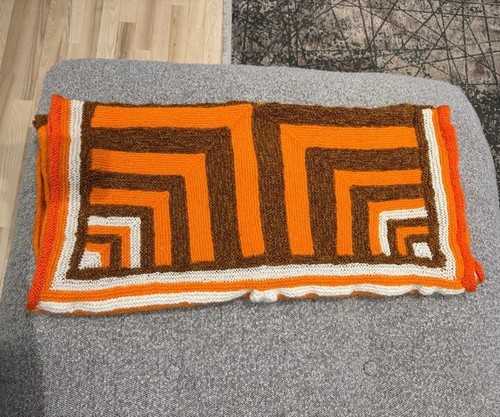 NEW HANDMADE KNIT KNITTED BLANKET THROW WOOL GEOMETRIC PATTERNED CHRISTMAS GIFT - Picture 8 of 8