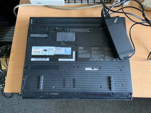 Laptop IBM ThinkPad R52 mit Windows XP und passendem Netzteil - Bild 7 von 7