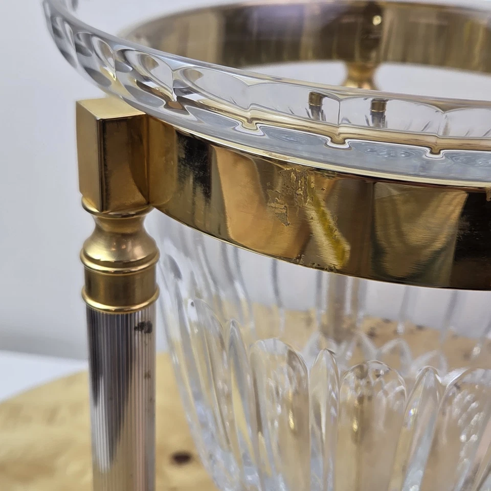 Enfriador de champán de cristal Design Guild corte vertical con soporte vajilla de latón Foto 3 de 4