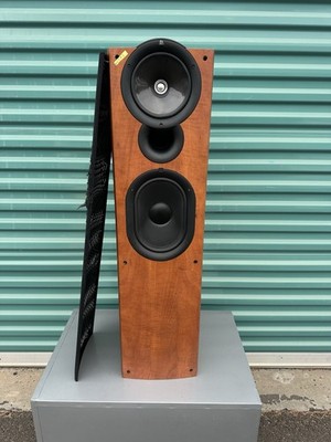 #2827 KEF Q7 Fooor Standing Speaker (Single) SEE PICTURES