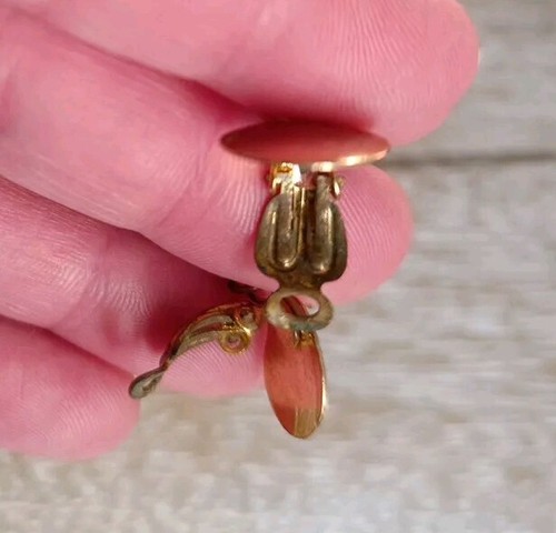 Boucles D'oreilles Clips Forme De Feuilles En Métal Doré - Picture 3 of 7