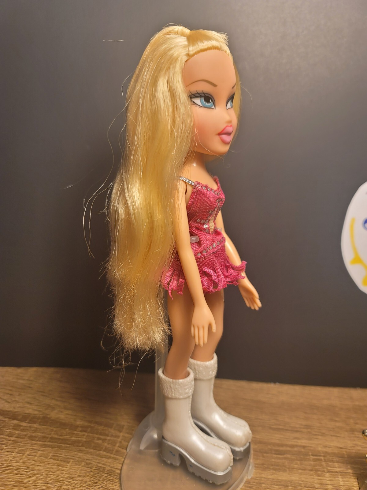 Bratz Play Sportz Ice Skating Cloe Doll, 2007, Outfit, no Skates, used
