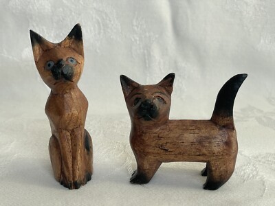 Vintage Hand Carved Wood Siamese Cat Figures Mini Statues Folk Art 3  Set of 2