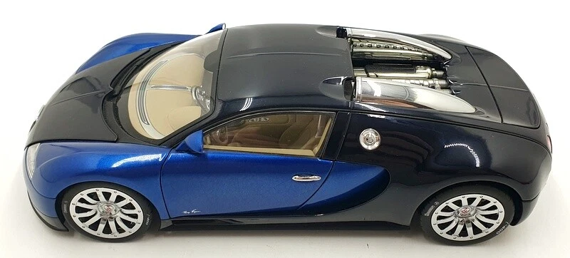 Autoart 1/18 Scale Diecast 70903 - Bugatti EB 16.4 Veyron Showcar - Blue/Blue - Image 4 of 4