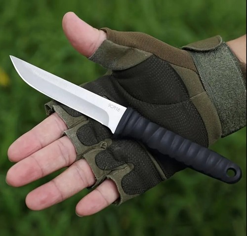 Outdoor Survival Knife With Hard Case - Picture 4 of 5