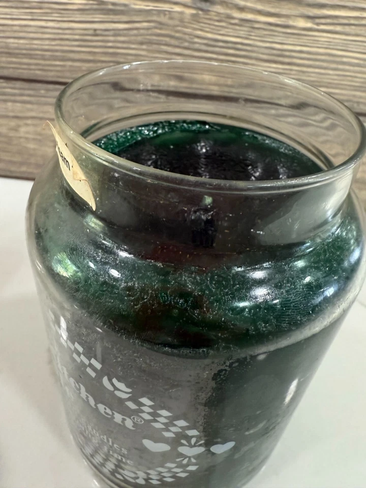 Vela de cocina Yankee Country de colección rara difícil de encontrar bálsamo aroma a abeto tarro de vidrio de 22 OZ Foto 4 de 4