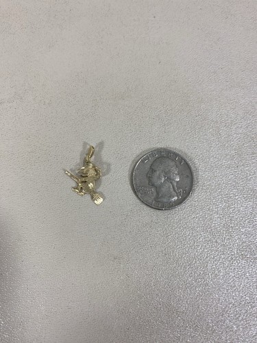 Michael Anthony 14K Yellow Gold Witch on Broom Pendant - Picture 3 of 5