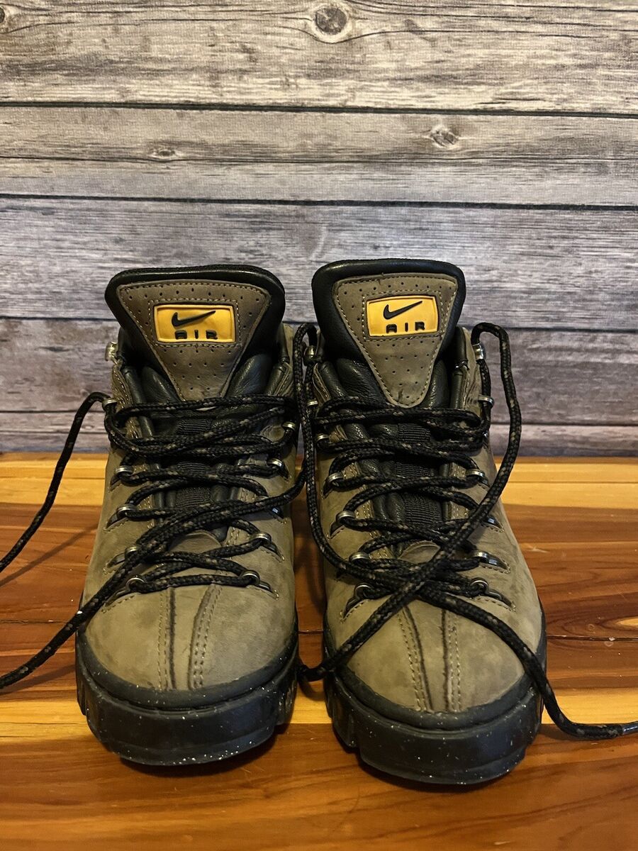 Vintage Nike Air Regains ACG Trail Hiking Tan Boots 148035 Vintage Nike Air Regains ACG Trail Hiking Tan Boots 148035
