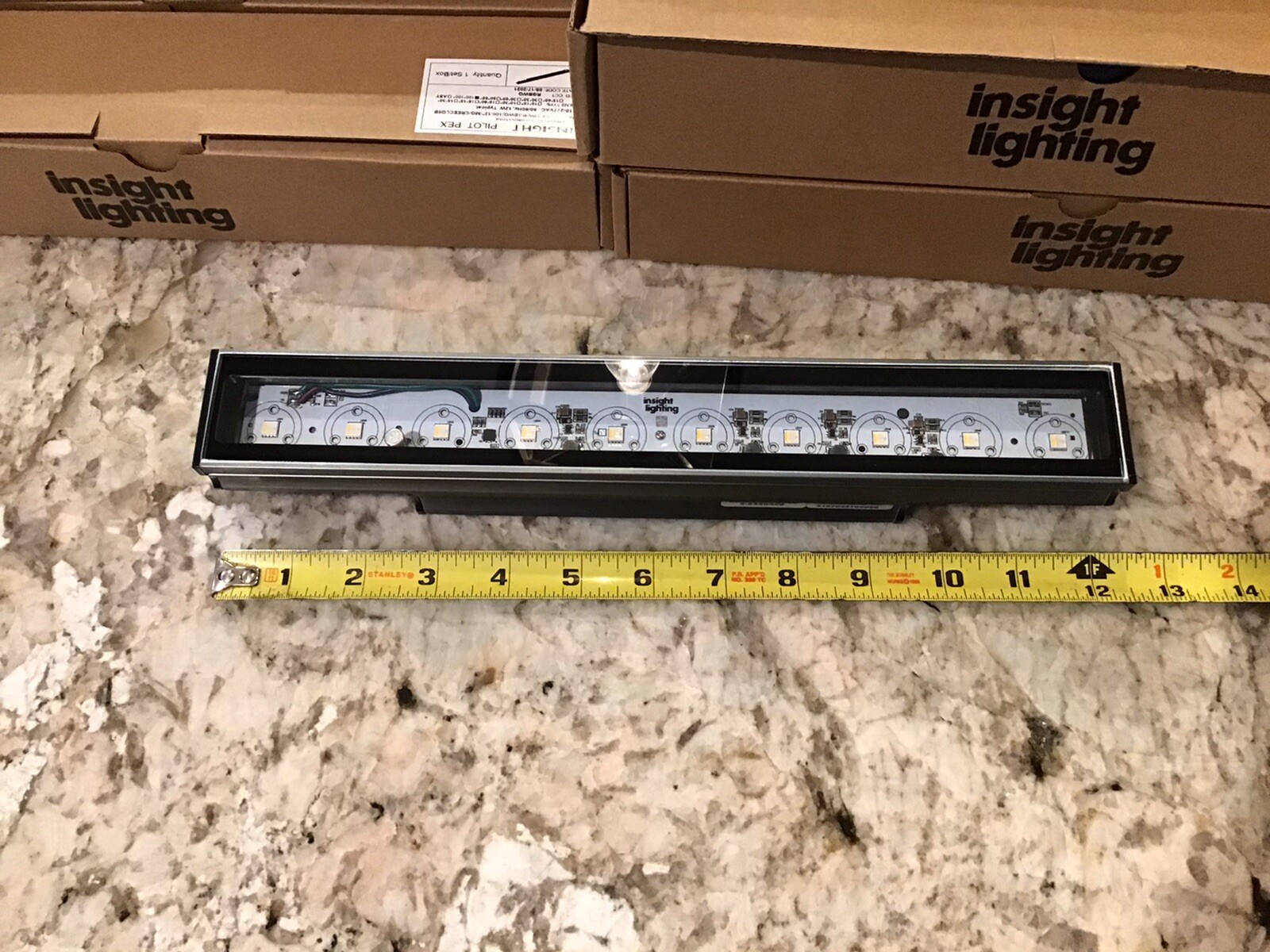 INSIGHT LIGHTING PILOT EXTERIOR (PEX) RGBWQ 12” LINEAR LED FIXTURE, 110-277 VAC